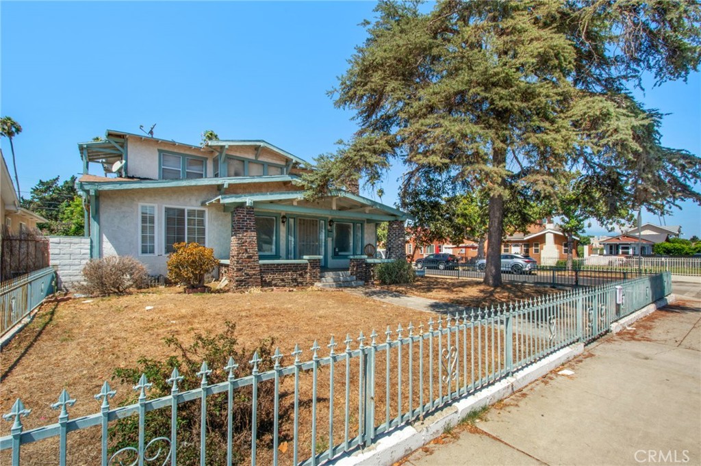 Residential for sale at 4301 Arlington Avenue, Los Angeles CA featuring 3 beds and 2 baths