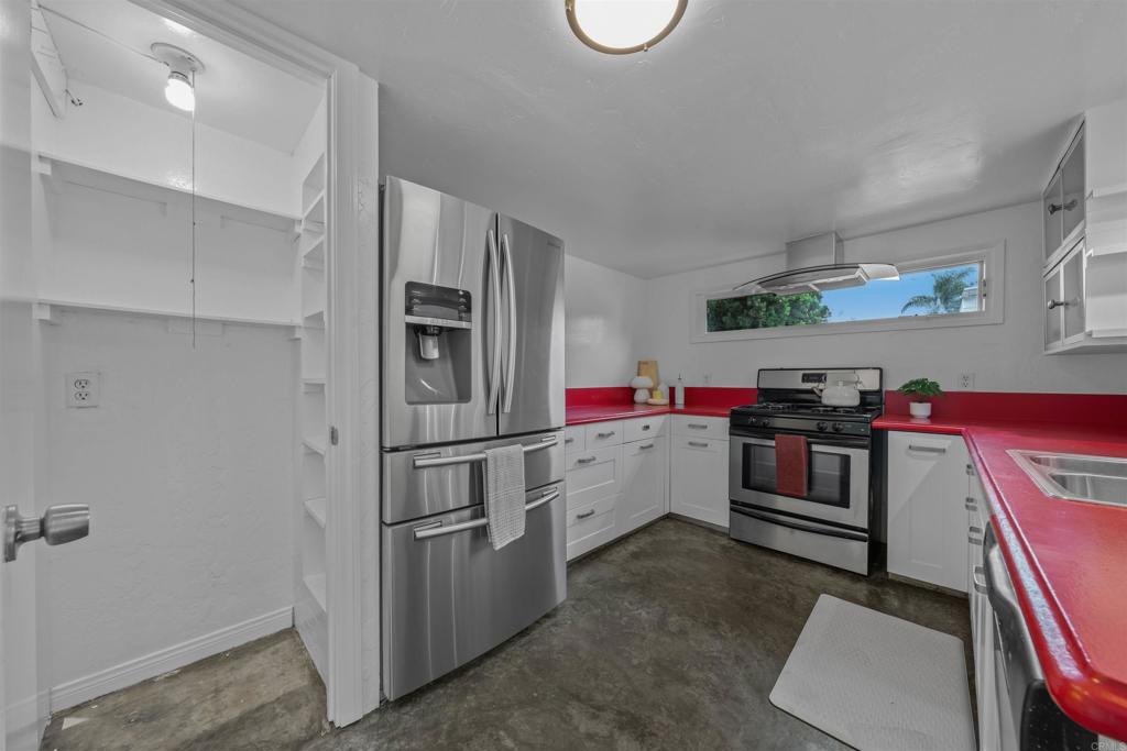 Manufactured In Park for sale at 699 N Vulcan Ave Spc 133, Encinitas CA featuring 2 beds and 2 baths