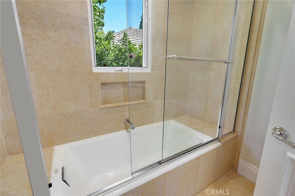 Residential Lease for rent at 2784 Deep Canyon Drive, Beverly Hills CA featuring 6 beds and 7 baths