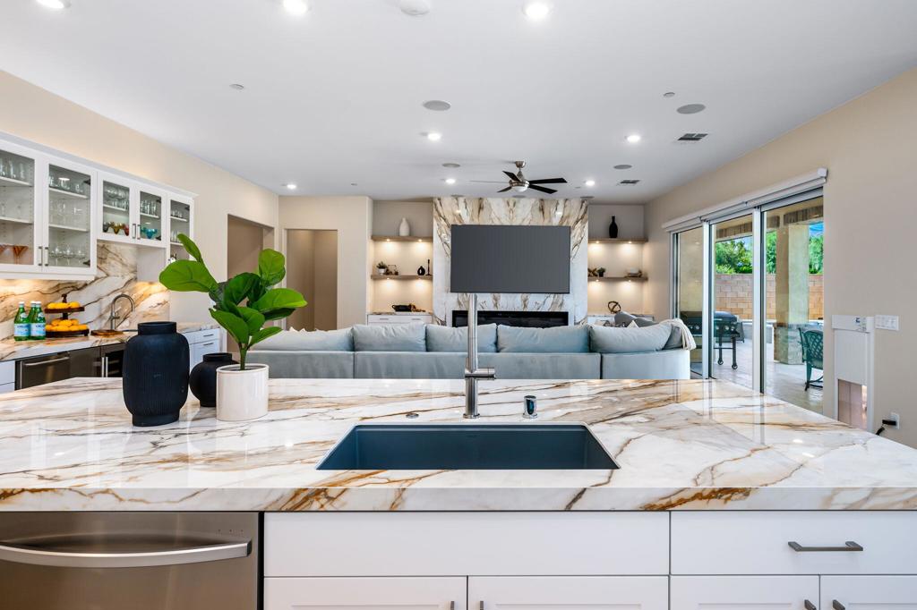 Residential Lease for rent at 51911 Marquis Lane, La Quinta CA featuring 5 beds and 5 baths