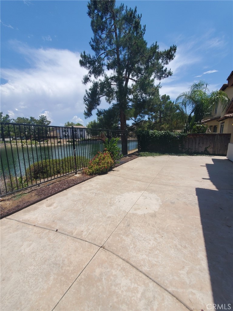 Residential Lease for rent at 1678 Gazebo Lane, Hemet CA featuring 4 beds and 3 baths