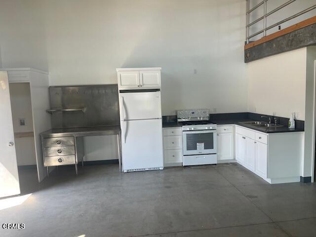 Residential Lease for rent at 913 Shell Road, Santa Paula CA and 1 bath