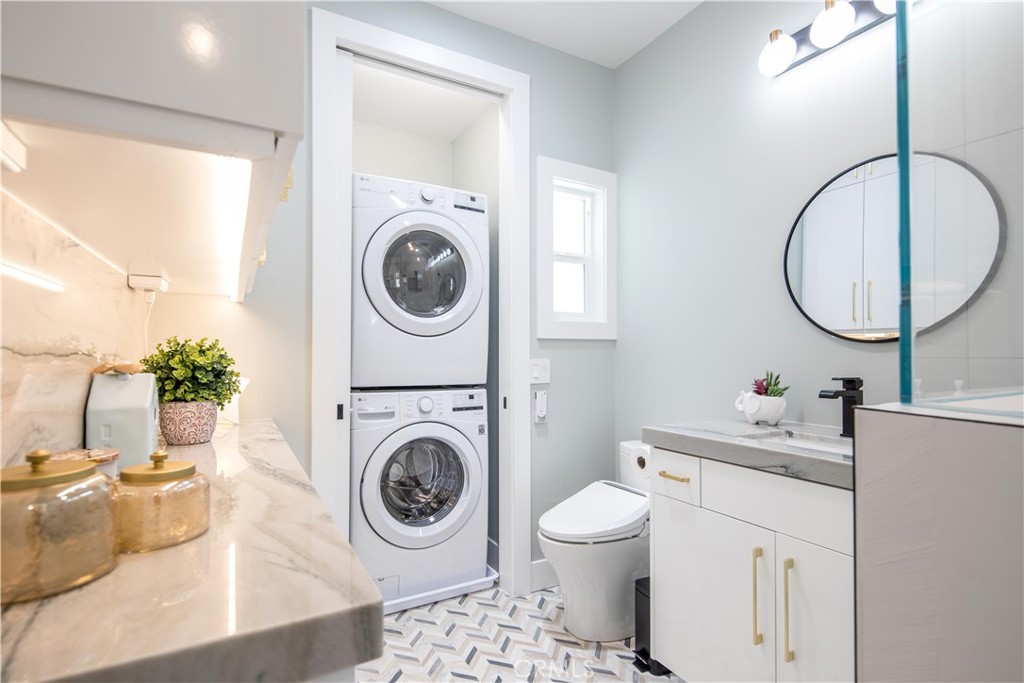 Residential Lease for rent at 33751 Copper Lantern Street, Dana Point CA featuring 1 bed and 1 bath