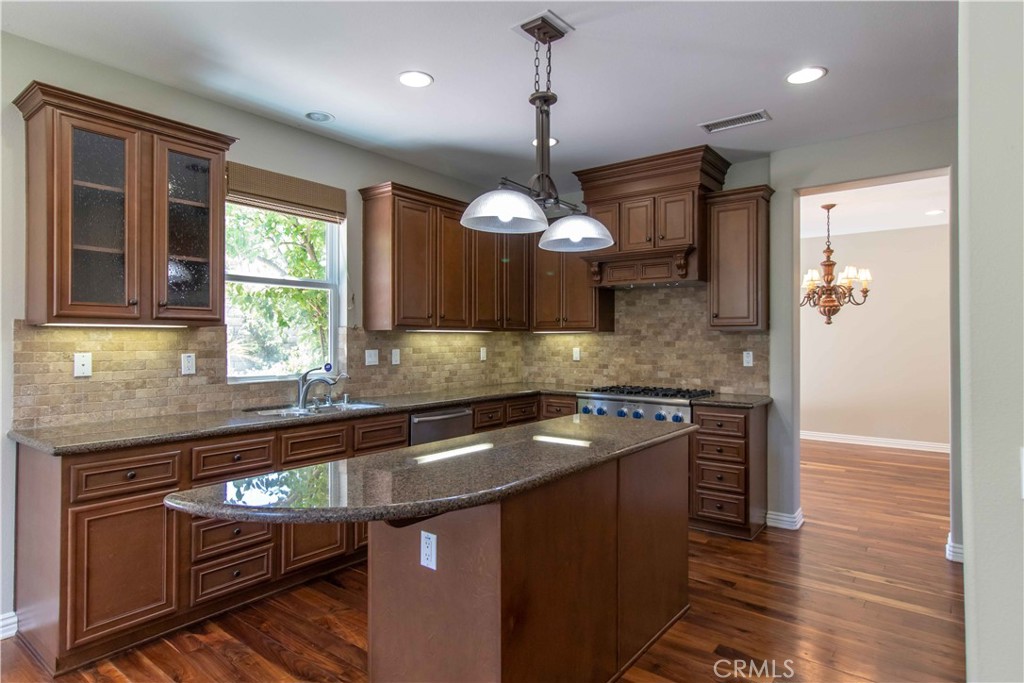 Residential Lease for rent at 4684 Luna Court, Calabasas CA featuring 4 beds and 5 baths