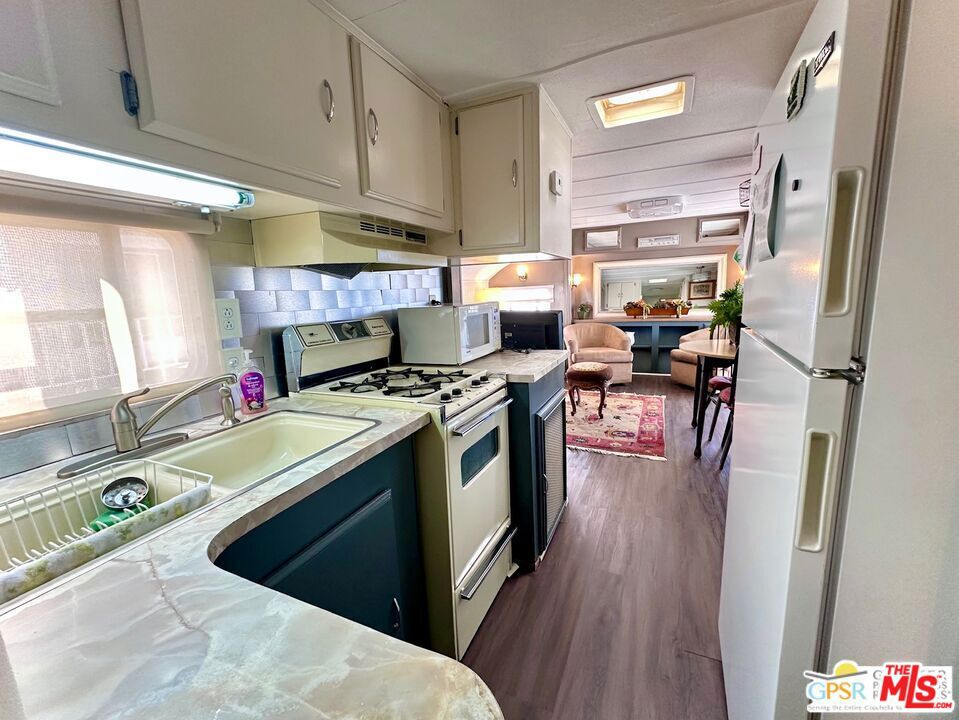 Manufactured In Park for sale at 84250 Indio Springs Drive 212, Indio CA featuring 1 bed and 1 bath