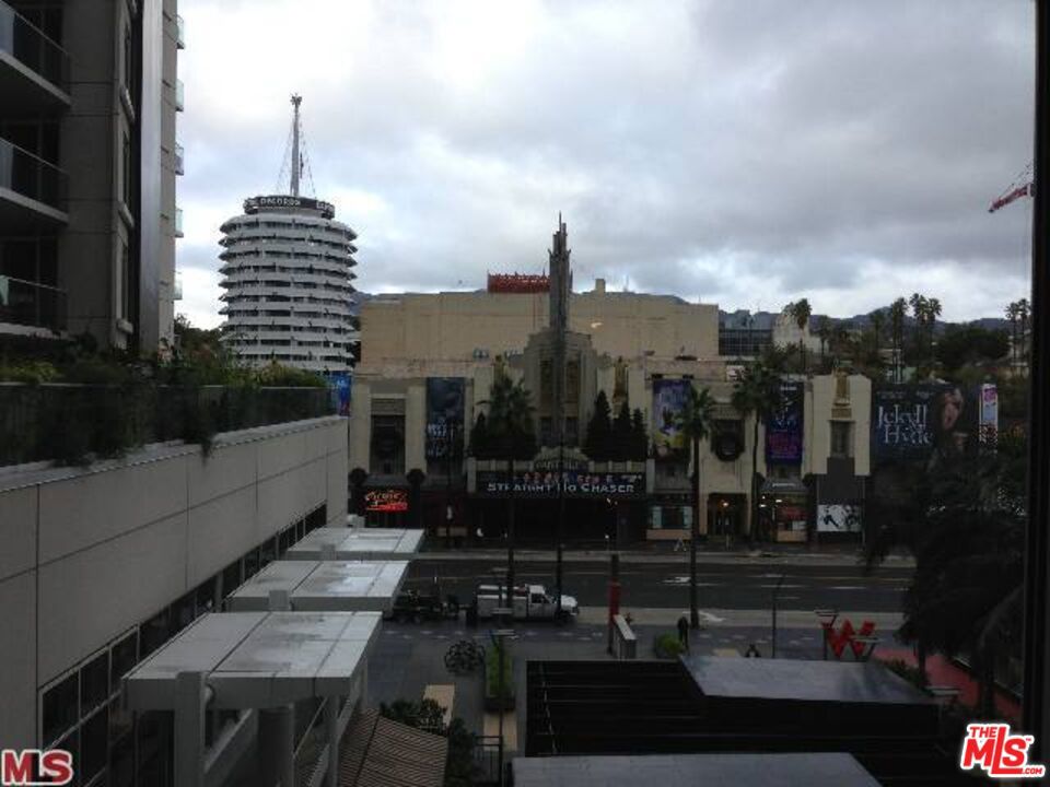 Residential Lease for rent at 6250 Hollywood Boulevard 5F, Los Angeles, Los Angeles County CA featuring 2 beds and 2 baths