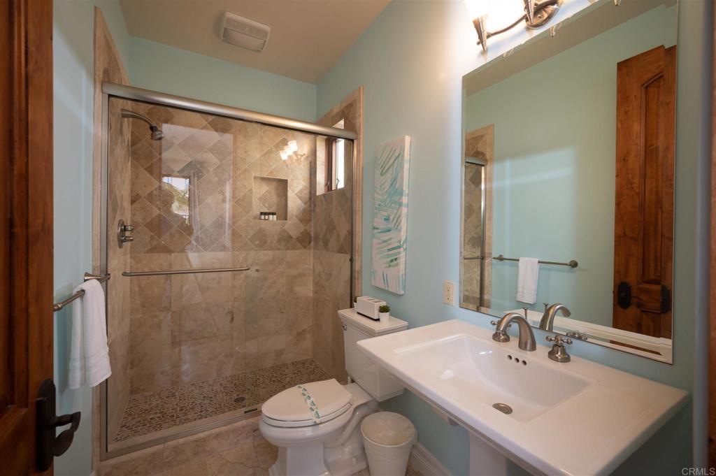 Residential Lease for rent at 5556 Calumet Avenue, La Jolla, San Diego County CA featuring 3 beds and 4 baths