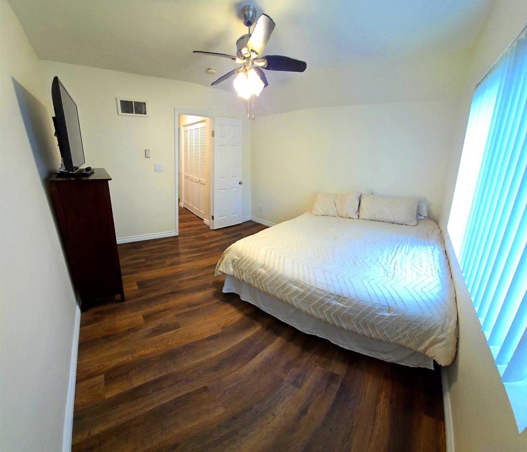 Residential for sale at 7597 Charmant Dr 901, San Diego CA featuring 1 bed and 1 bath