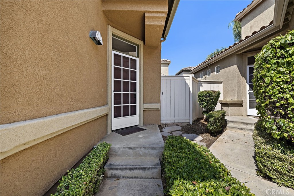 Residential for sale at 51 Calle De Los Ninos, Rancho Santa Margarita CA featuring 3 beds and 3 baths