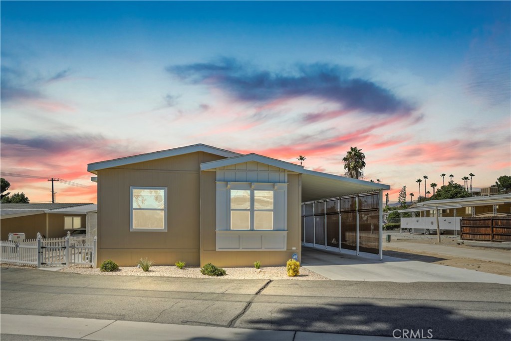 Manufactured In Park for sale at 1700 S STATE Street 19, Hemet CA featuring 3 beds and 2 baths