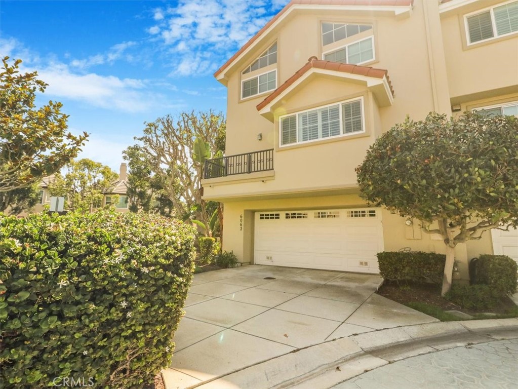 Residential Lease for rent at 6062 Panorama Drive, Huntington Beach CA featuring 3 beds and 3 baths