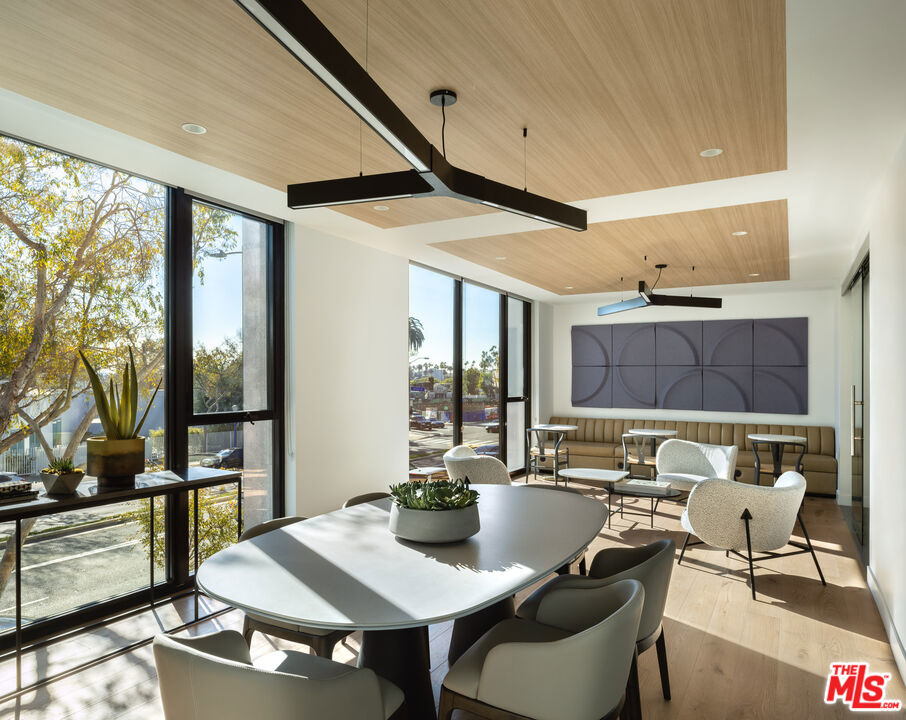 Residential Lease for rent at 9001 Santa Monica Boulevard 511, West Hollywood CA featuring 1 bed and 1 bath