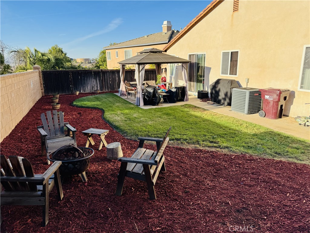 Residential for sale at 27727 Hollyoak Way, Menifee CA featuring 4 beds and 2 baths