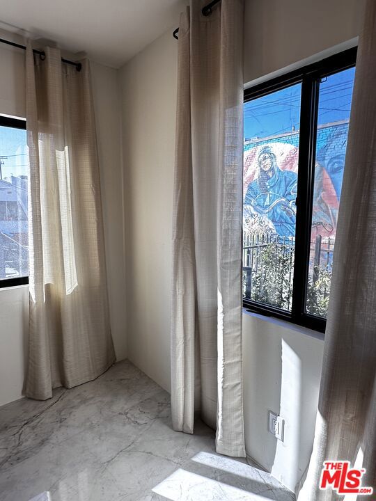 Residential Lease for rent at 643 N Vista St, Los Angeles, Los Angeles County CA featuring 3 beds and 2 baths