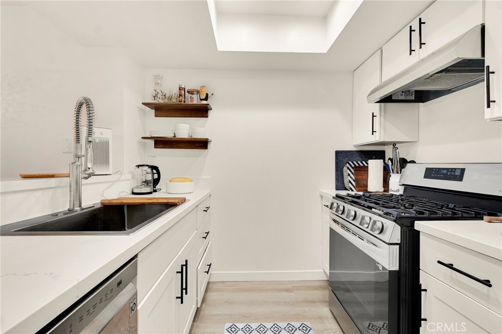 Residential for sale at 5530 Thornburn Street 102, Los Angeles CA featuring 2 beds and 2 baths