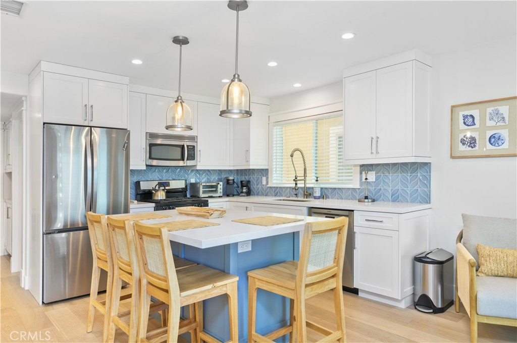 Residential Lease for rent at 206 Adams Street 1, Newport Beach CA featuring 3 beds and 3 baths