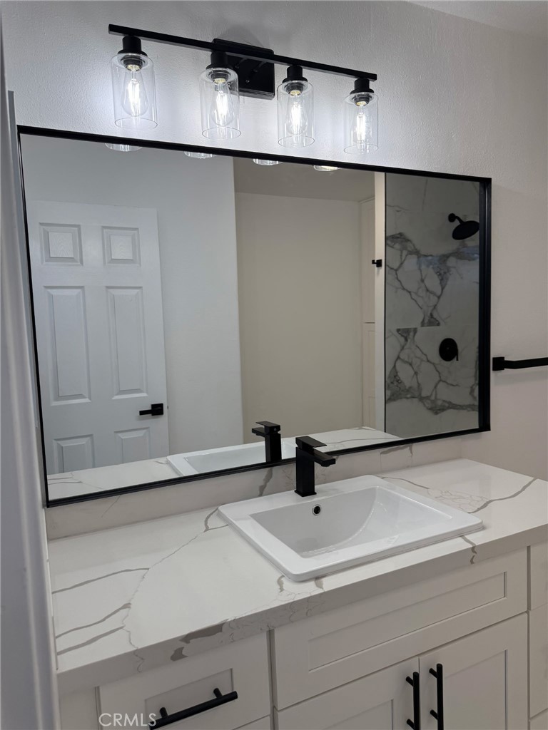 Manufactured In Park for sale at 215 S Sullivan Lane 220, Santa Ana CA featuring 4 beds and 2 baths