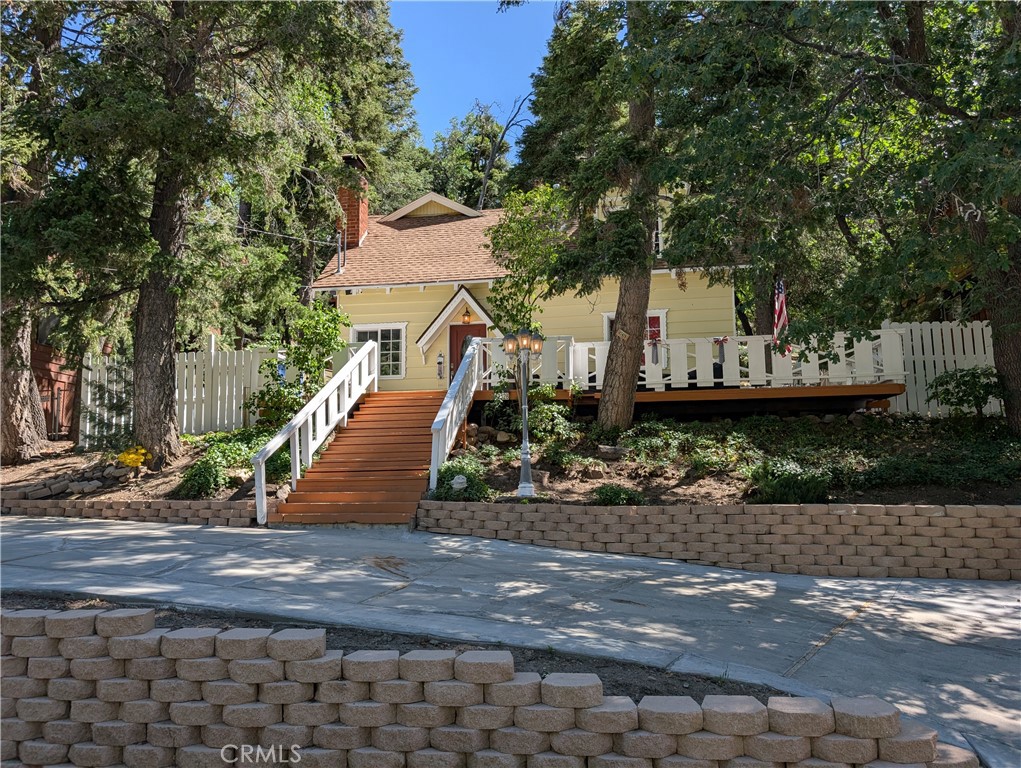 Residential Lease for rent at 43428 Bow Canyon Road, Big Bear Lake CA featuring 3 beds and 3 baths