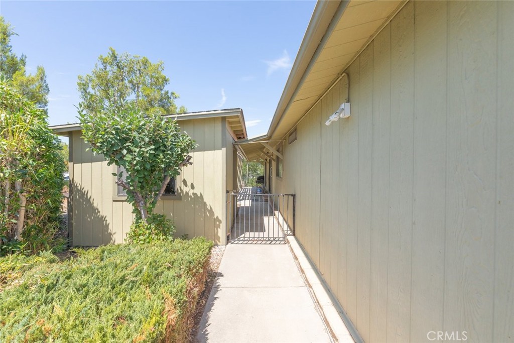 Residential for sale at 28900 Via La Espalda, Murrieta CA featuring 2 beds and 2 baths