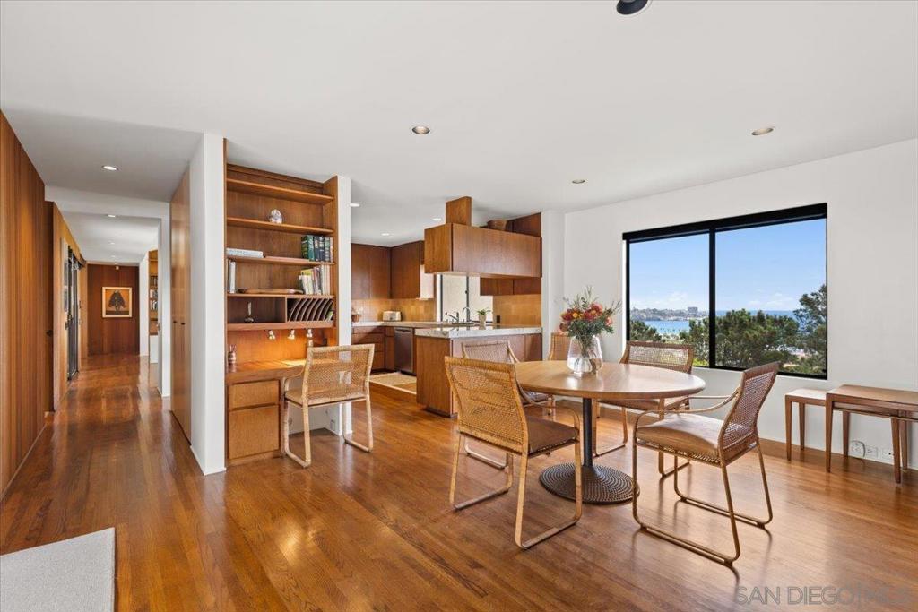 Residential Lease for rent at 8496 Westway Drive, La Jolla, San Diego County CA featuring 3 beds and 3 baths