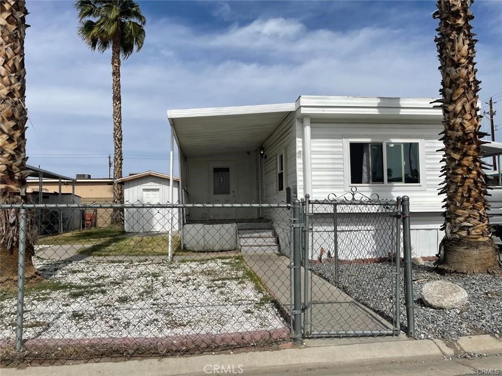 Manufactured In Park for sale at 4401 Hughes Lane 116, Bakersfield CA featuring 2 beds and 1 bath