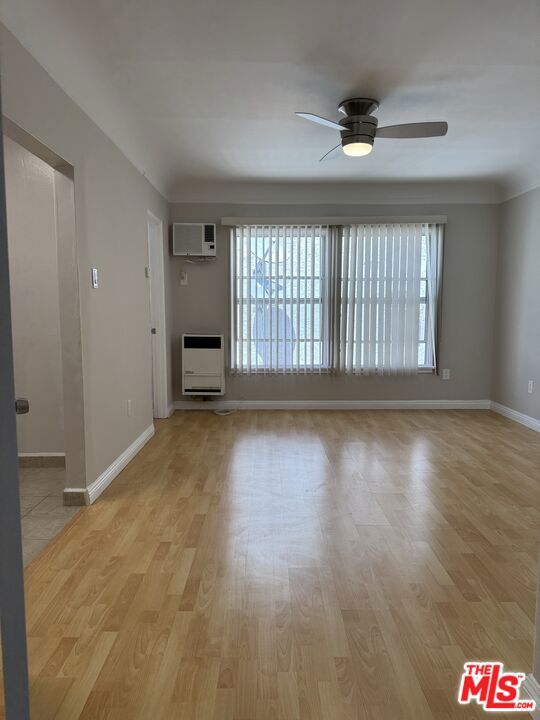 Residential Lease for rent at 265 S Manhattan Place 14, Los Angeles, Los Angeles County CA and 1 bath
