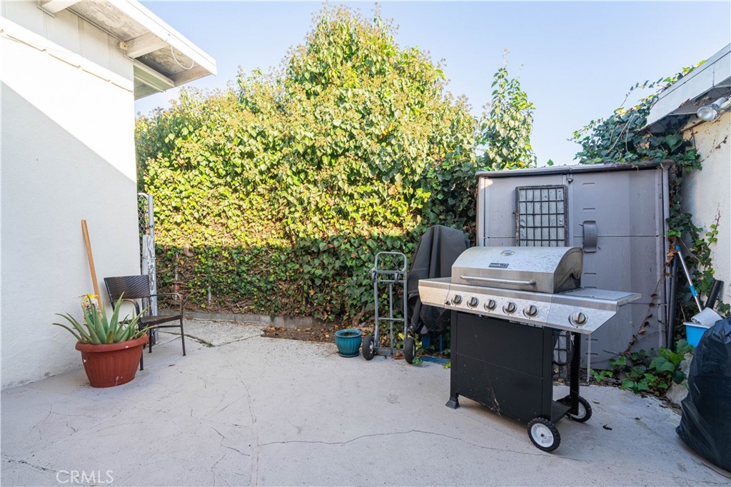 Residential for sale at 4487 W 131st Street, Hawthorne CA featuring 2 beds and 1 bath