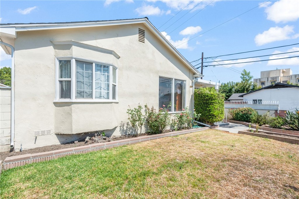 Residential Income for sale at 3814 Portola Avenue, Los Angeles CA