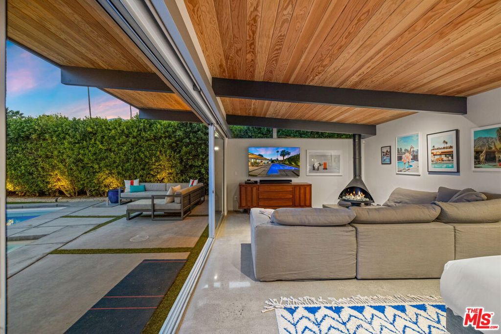 Residential Lease for rent at 207 N Debby Drive, Palm Springs CA featuring 3 beds and 3 baths