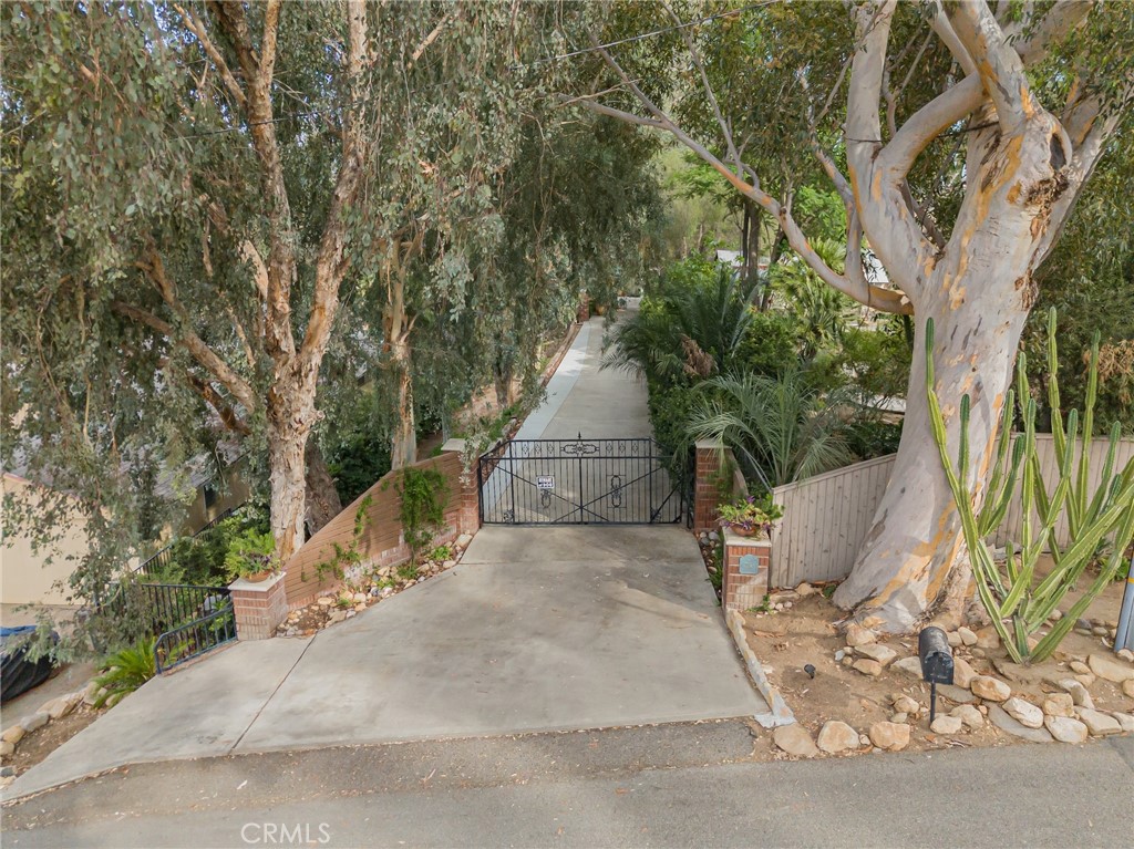 Residential for sale at 29431 Pierce Avenue, Lake Elsinore CA featuring 3 beds and 1 bath