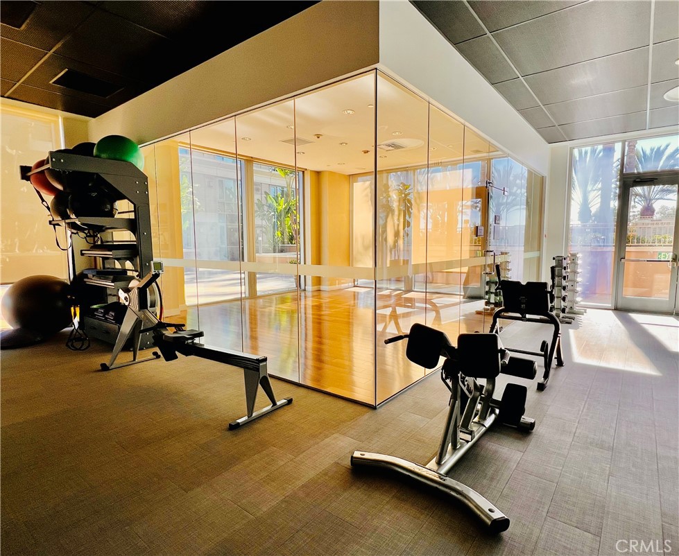 Residential Lease for rent at 5055 Scholarship, Irvine CA featuring 1 bed and 2 baths