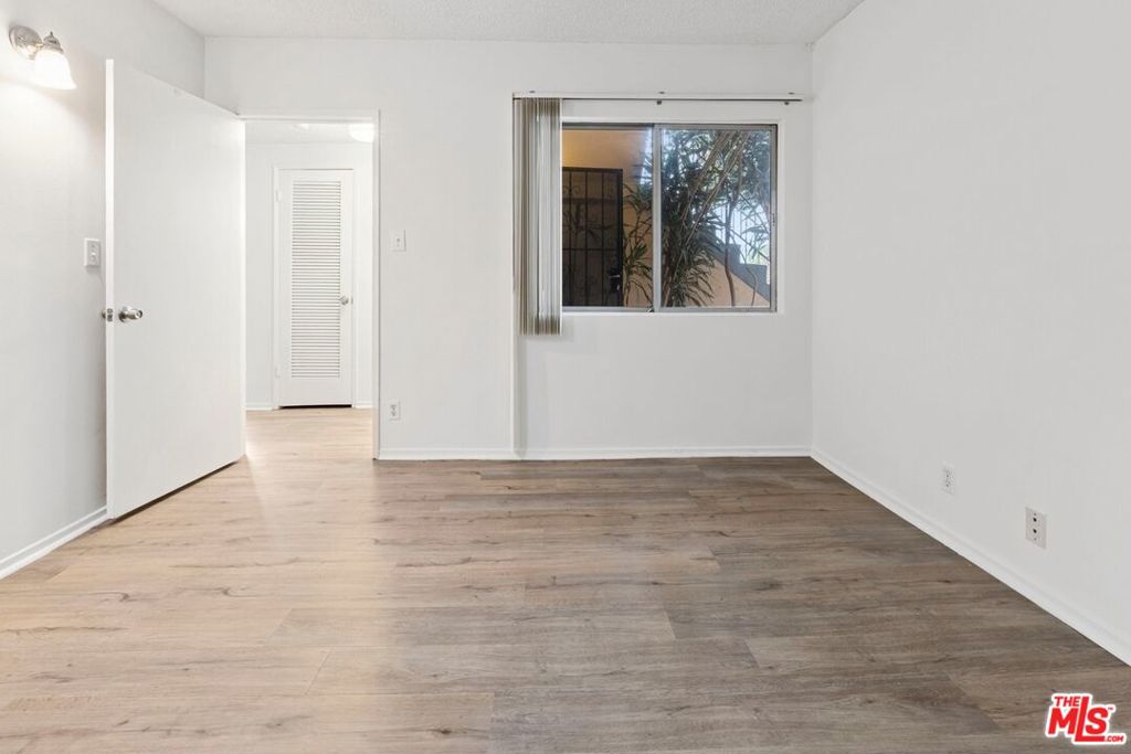 Residential Lease for rent at 1852 Kelton Avenue APT 2, Los Angeles, Los Angeles County CA featuring 3 beds and 3 baths