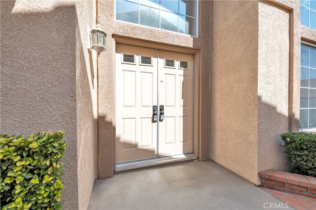 Residential for sale at 6058 Eagle Trace Lane, Banning CA featuring 2 beds and 3 baths