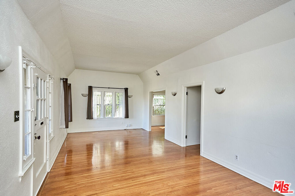 Residential Lease for rent at 1253 Keniston Avenue, Los Angeles, Los Angeles County CA featuring 4 beds and 2 baths