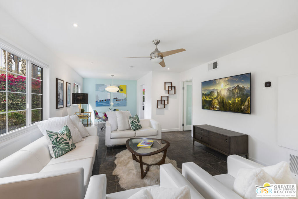 Residential for sale at 155 W Hermosa Place 4, Palm Springs CA featuring 1 bed and 1 bath