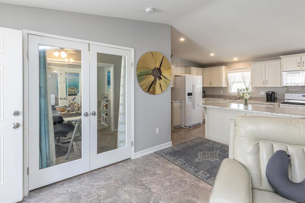 Manufactured In Park for sale at 1148 Third 10, Chula Vista CA featuring 3 beds and 2 baths