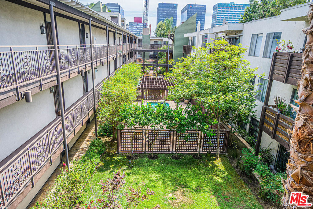 Residential Lease for rent at 525 S Ardmore Avenue 239, Los Angeles, Los Angeles County CA and 1 bath