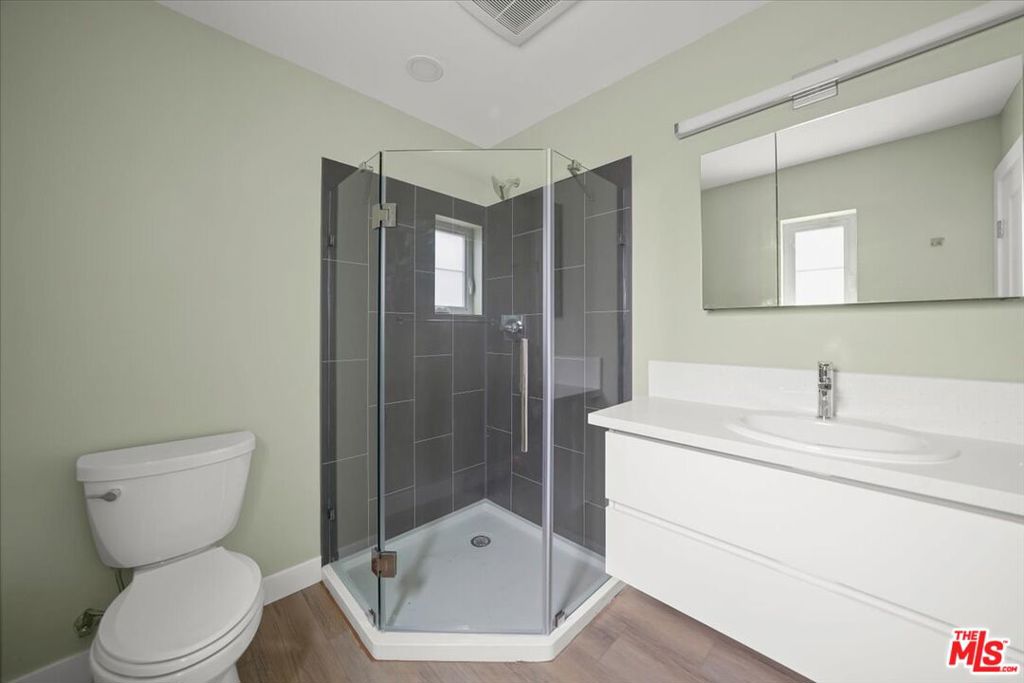 Residential Lease for rent at 1317 Punta Gorda 2, Santa Barbara CA featuring 2 beds and 3 baths