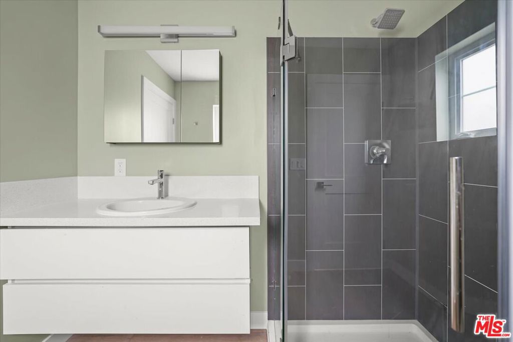 Residential Lease for rent at 1317 Punta Gorda 3, Santa Barbara CA featuring 2 beds and 3 baths