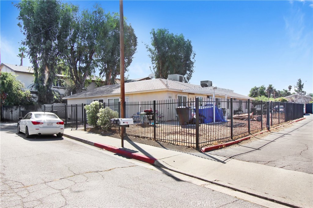 Residential Income for sale at 671 Greystone Lane, Hemet CA