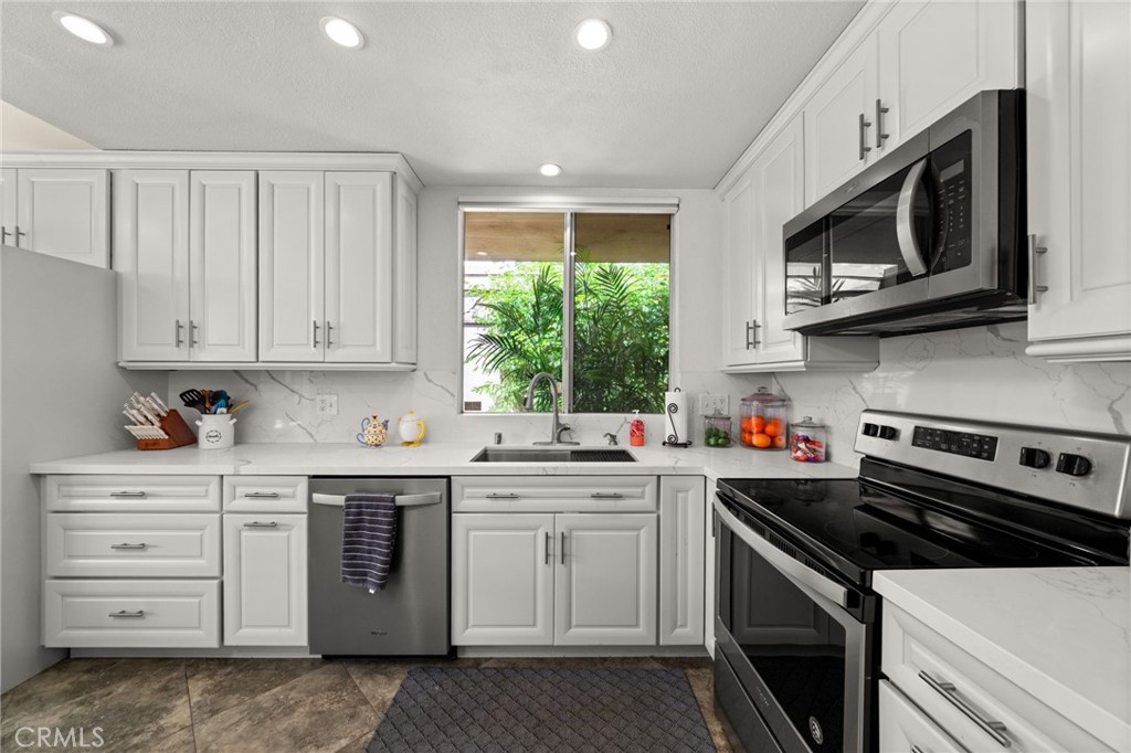 Residential for sale at 76915 Roadrunner Drive, Indian Wells CA featuring 3 beds and 3 baths