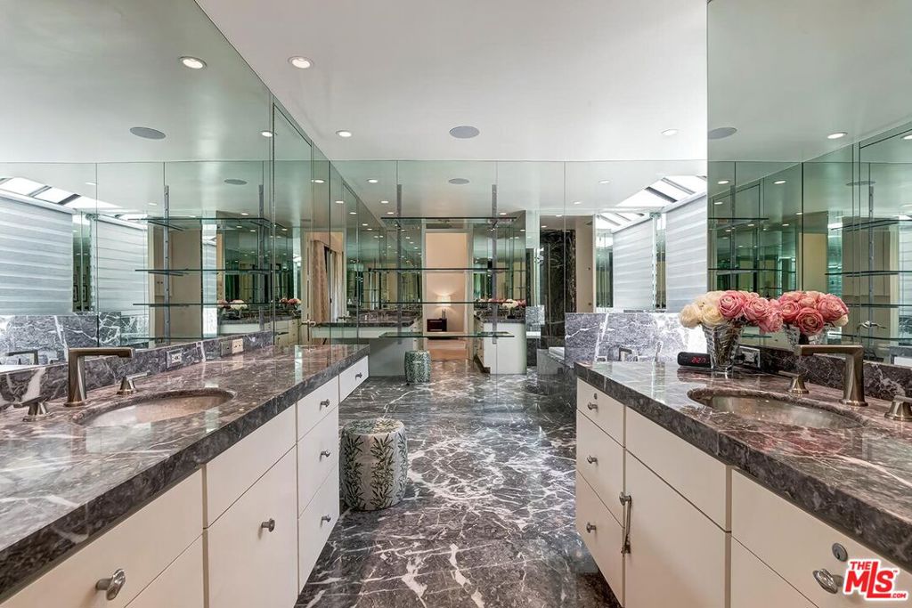 Residential for sale at 2172 Century, Los Angeles CA featuring 2 beds and 3 baths
