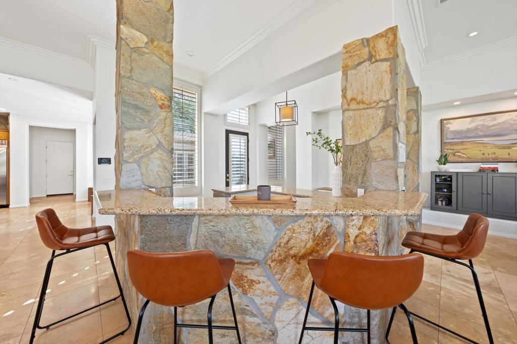 Residential Lease for rent at 80670 Spanish, La Quinta CA featuring 4 beds and 4 baths