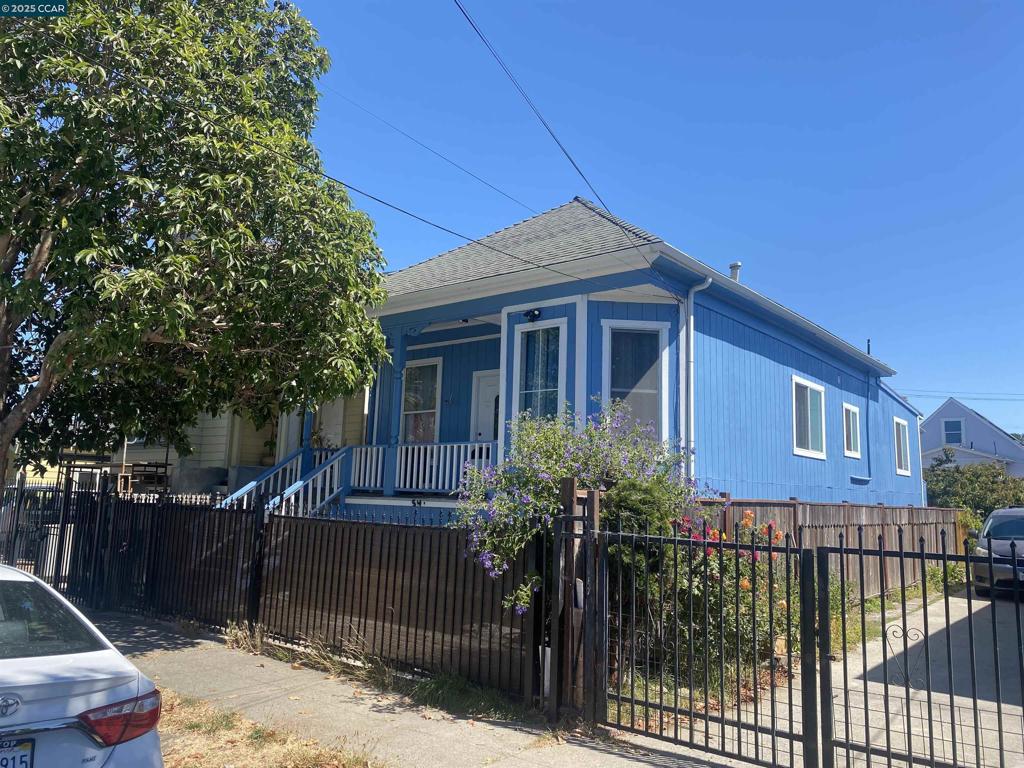 Residential for sale at 540 3rd St, Richmond CA featuring 3 beds and 2 baths