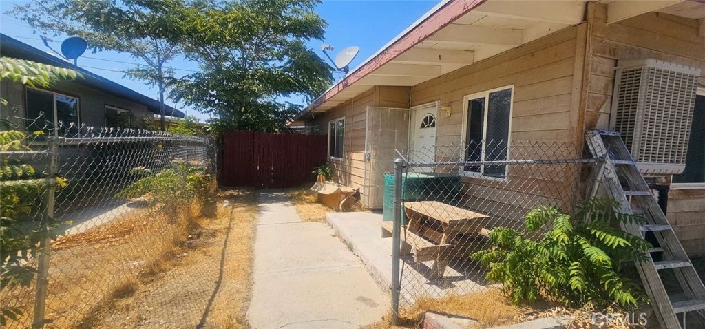Residential for sale at 38857 9th Street E, Palmdale CA featuring 2 beds and 2 baths