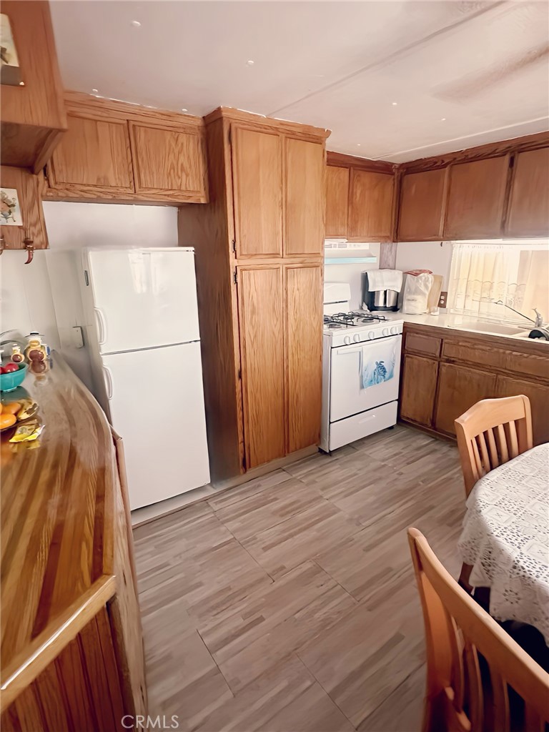 Manufactured In Park for sale at 11101 Imperial Hwy 129, Norwalk CA featuring 2 beds and 1 bath