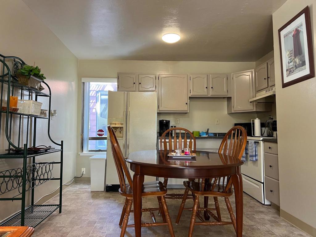 Residential Lease for rent at 426 Arkansas Street 2, San Francisco, San Francisco County CA featuring 1 bed and 1 bath