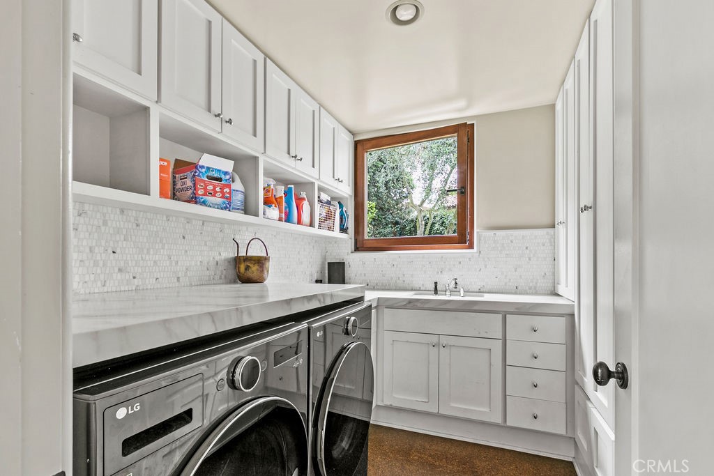 Residential Lease for rent at 345 EMERALD BAY, Laguna Beach CA featuring 7 beds and 8 baths