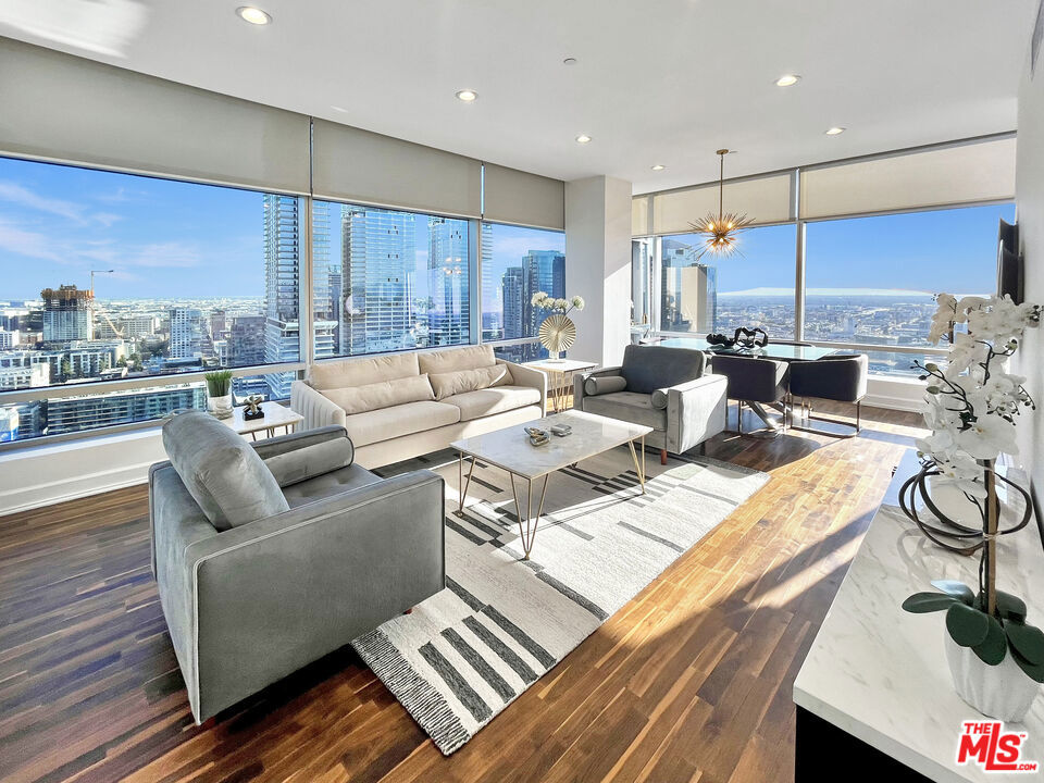 Residential Lease for rent at 900 W Olympic Boulevard 27A, Los Angeles, Los Angeles County CA featuring 2 beds and 3 baths