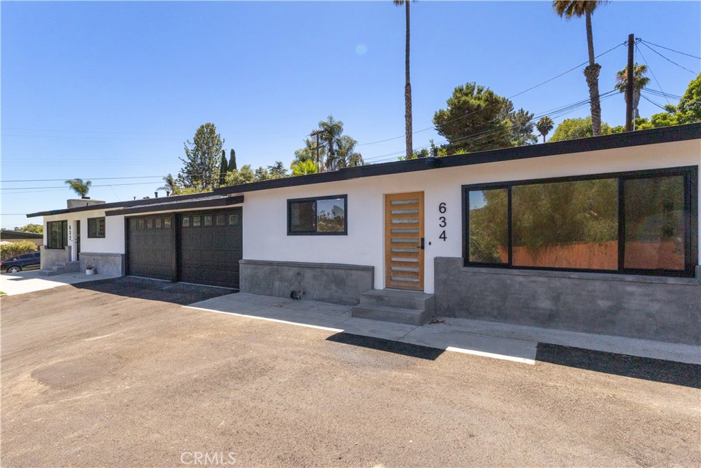 Residential Lease for rent at 634 Truly Ter, Vista CA featuring 2 beds and 2 baths